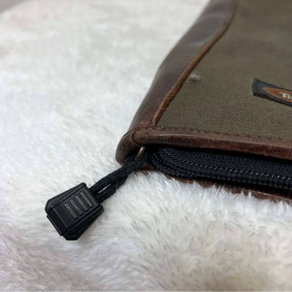 Vintage 90’s Timberland Passport Wallet Canvas and Leather